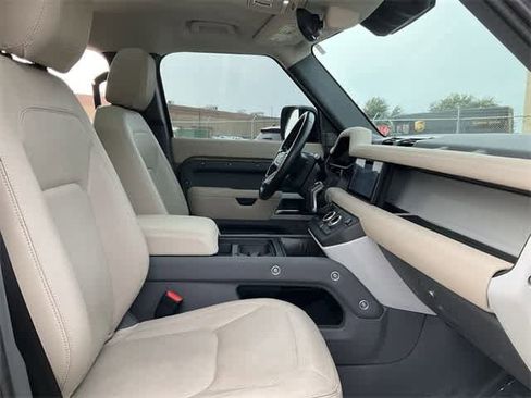 Used 2023 Land Rover Defender 110 S image 17