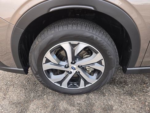 Used 2022 Subaru Outback Limited image 32