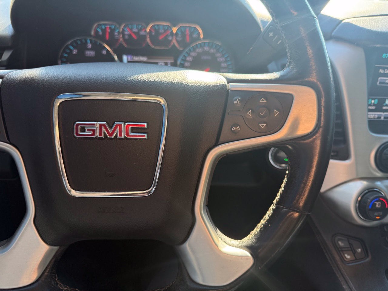 Used 2020 GMC Yukon SLT w/ Open Road Package AWD/4WD image 20