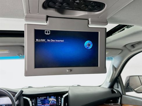 Used 2015 Cadillac Escalade Luxury image 27