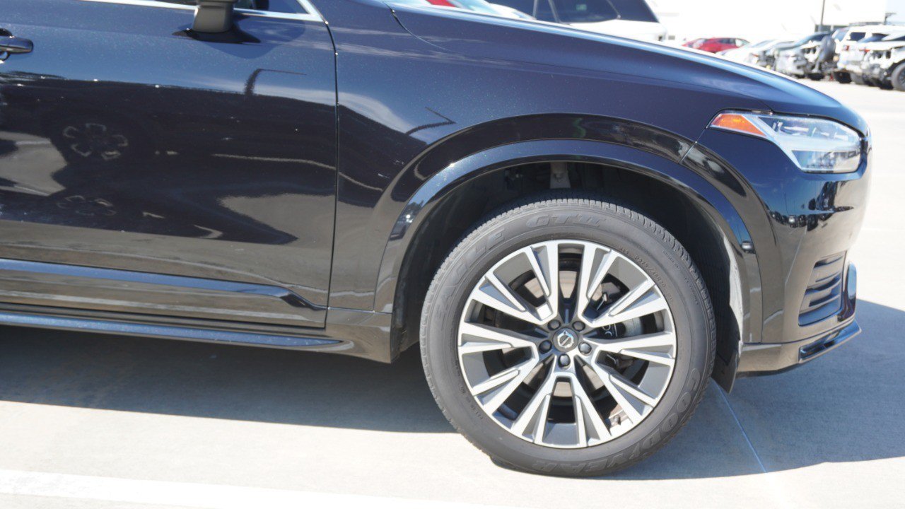 Used 2020 Volvo XC90 T5 Momentum w/ Protection Package Premier FWD image 4