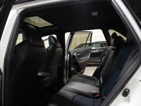 Used 2022 Toyota RAV4 XSE AWD/4WD image 13