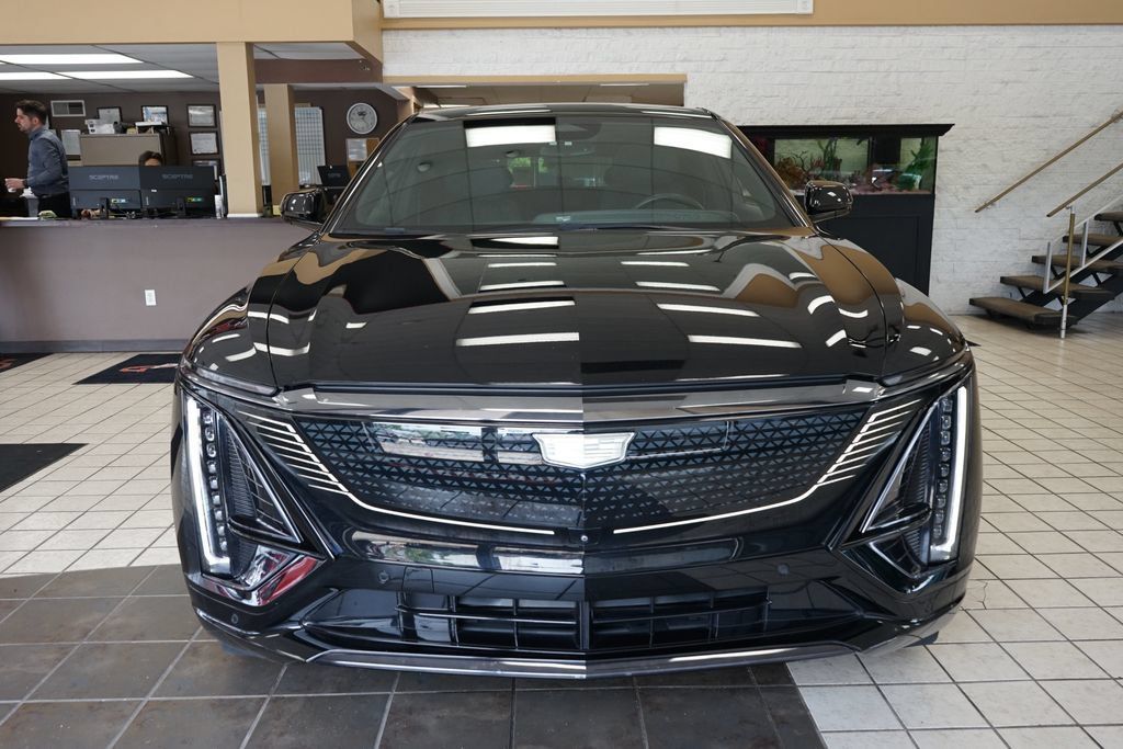 Used 2024 Cadillac Lyriq Sport w/ LPO, Floor Liner Package AWD/4WD image 20