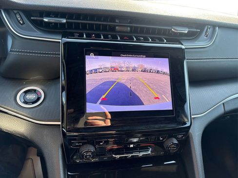 New 2026 Jeep Grand Cherokee L Laredo image 26