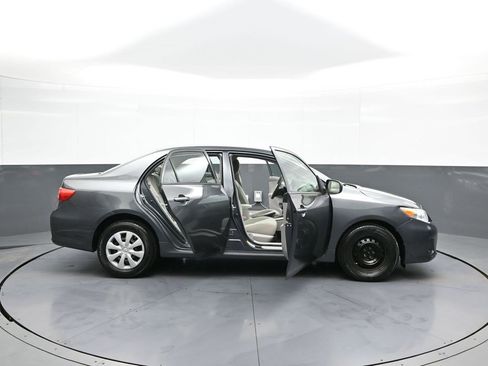 Used 2012 Toyota Corolla LE image 41