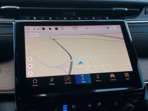 Certified 2023 Jeep Grand Cherokee L Summit w/ Luxury Tech Group V image 33