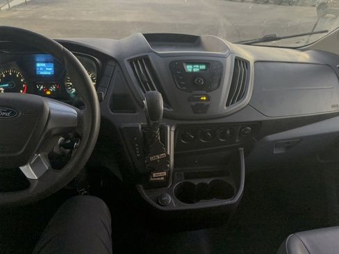 Used 2018 Ford Transit 250 130 Low Roof image 4