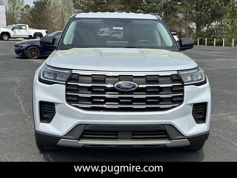 New 2026 Ford Explorer Active image 2