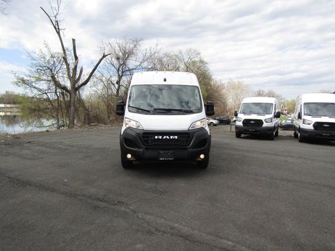 Used 2025 RAM ProMaster 3500 w/ Convenience Group image 10