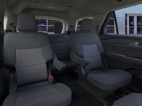 Used 2026 Ford Explorer Active AWD/4WD image 11