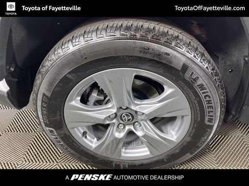 Used 2025 Toyota RAV4 XLE image 12