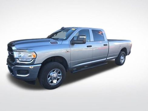 Used 2024 RAM 3500 Tradesman w/ Chrome Appearance Group image 12