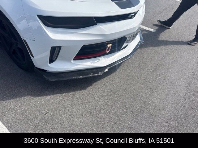 Used 2017 Chevrolet Camaro LT RWD image 5