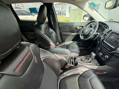 Used 2020 Jeep Cherokee Trailhawk w/ Comfort/Convenience Group image 10