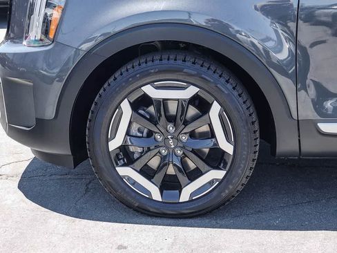 Used 2024 Kia Telluride EX FWD image 9