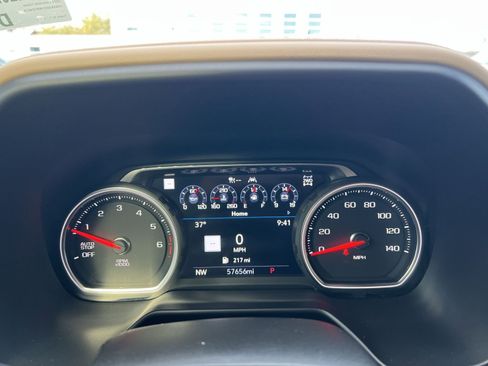 Used 2021 Chevrolet Tahoe Premier w/ Premium Package image 17