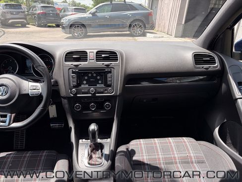 Used 2012 Volkswagen Golf 4-Door FWD image 18