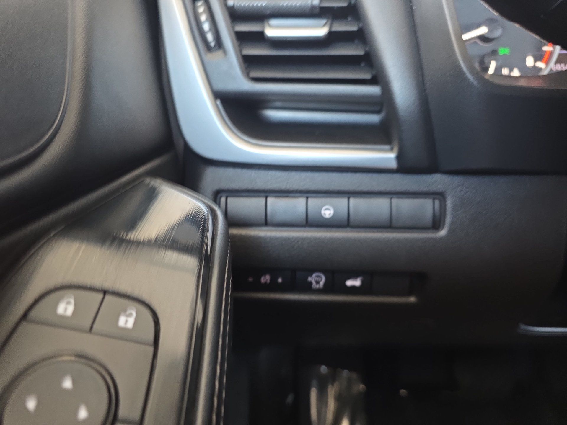 Used 2023 Nissan Rogue SV w/ SV Premium B Package FWD image 21