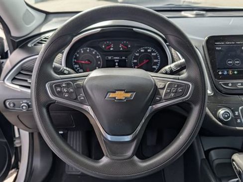 Used 2025 Chevrolet Malibu LS image 41