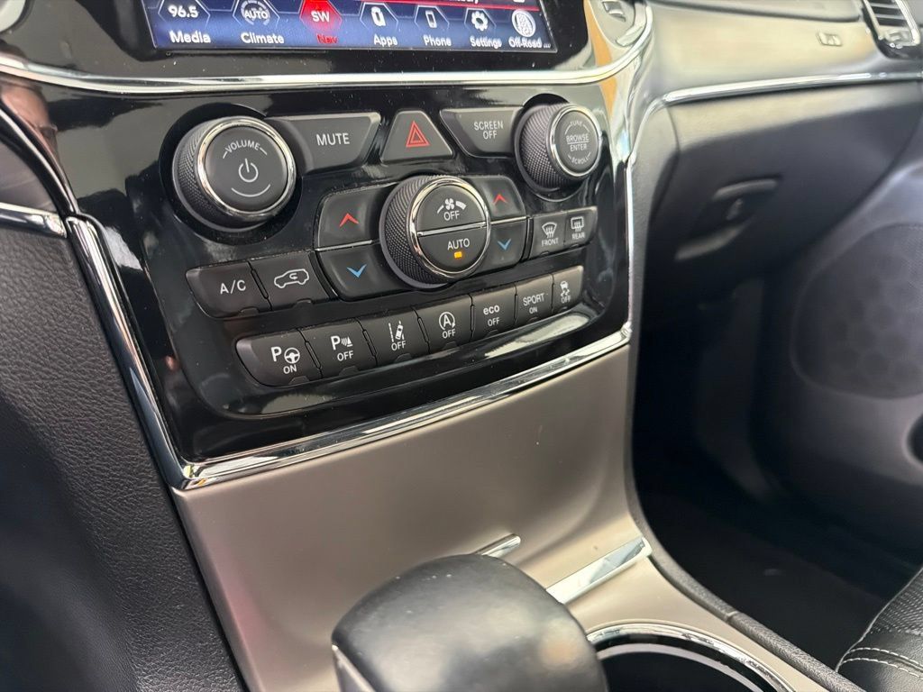 Used 2021 Jeep Grand Cherokee Limited w/ Quick Order Package 28K 80th AWD/4WD image 27