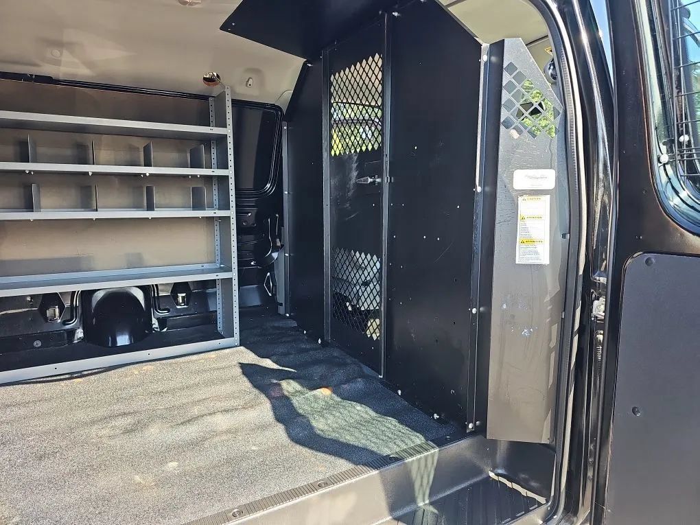 Used 2014 Ford E-350 and Econoline 350 Super Duty w/ Insulation Package RWD image 19