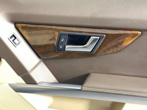 Used 2015 Mercedes-Benz GLK 350 2WD image 38