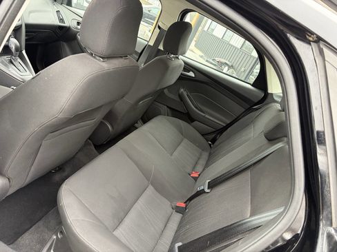 Used 2017 Ford Focus SE image 16