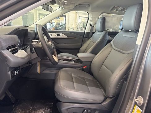 New 2026 Ford Explorer Active image 9