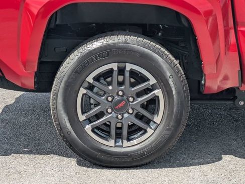 Used 2025 Toyota Tacoma TRD Sport image 11