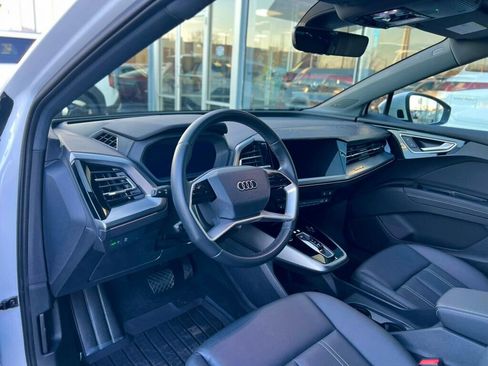 Used 2024 Audi Q4 e-tron Prestige image 14