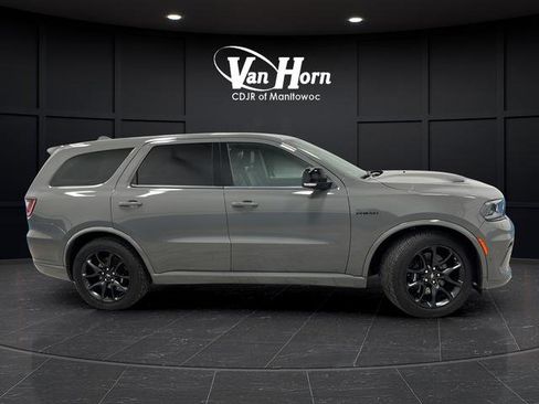 Used 2022 Dodge Durango R/T w/ Tow 'N Go Package AWD/4WD image 2