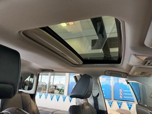 Used 2020 Toyota RAV4 XLE Premium image 26