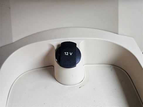 Used 2007 Volkswagen Beetle Convertible w/ Package 2 image 28