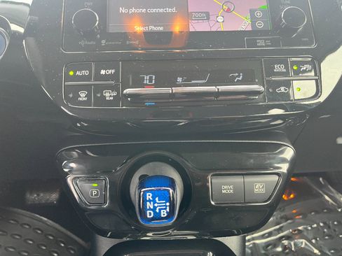 Used 2016 Toyota Prius Three Touring image 21