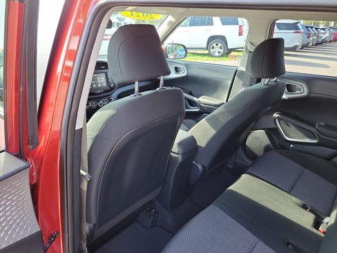 Certified 2021 Kia Soul LX FWD image 16