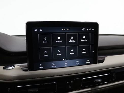 Used 2022 Lincoln Aviator Reserve w/ Equipment Group 201A RWD image 26