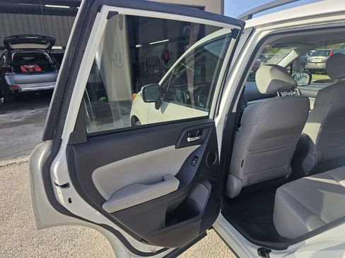 Used 2015 Subaru Forester 2.5i Touring w/ Eyesight & Navigation System image 16