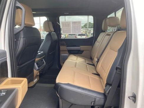 Used 2024 Ford F250 Lariat w/ Lariat Ultimate Package AWD/4WD image 13