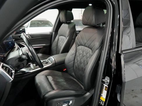 Used 2023 BMW X7 xDrive40i w/ M Sport Package image 10