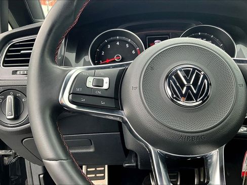Used 2017 Volkswagen GTI S FWD image 9