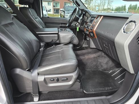 Used 2011 Ford F350 Lariat w/ Chrome Pkg image 33