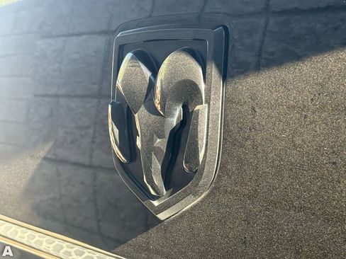 Used 2015 RAM 2500 Laramie w/ Black Appearance Group image 13