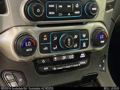 Used 2017 GMC Yukon XL SLT AWD/4WD image 29