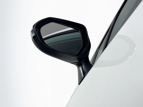 Certified 2022 Toyota Corolla SE w/ Carpet Mat Package (TMS) image 5