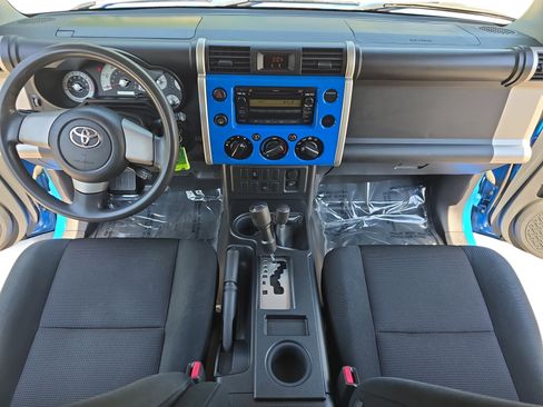 Used 2007 Toyota FJ Cruiser 4WD image 9