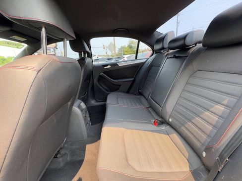 Used 2013 Volkswagen Jetta GLI Autobahn FWD image 11