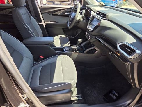 Certified 2023 Chevrolet TrailBlazer LT w/ Convenience Package FWD image 15