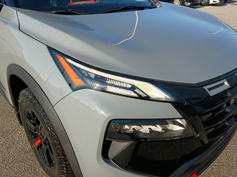 Used 2025 Nissan Rogue SV w/ Rock Creek Premium Package AWD/4WD image 24