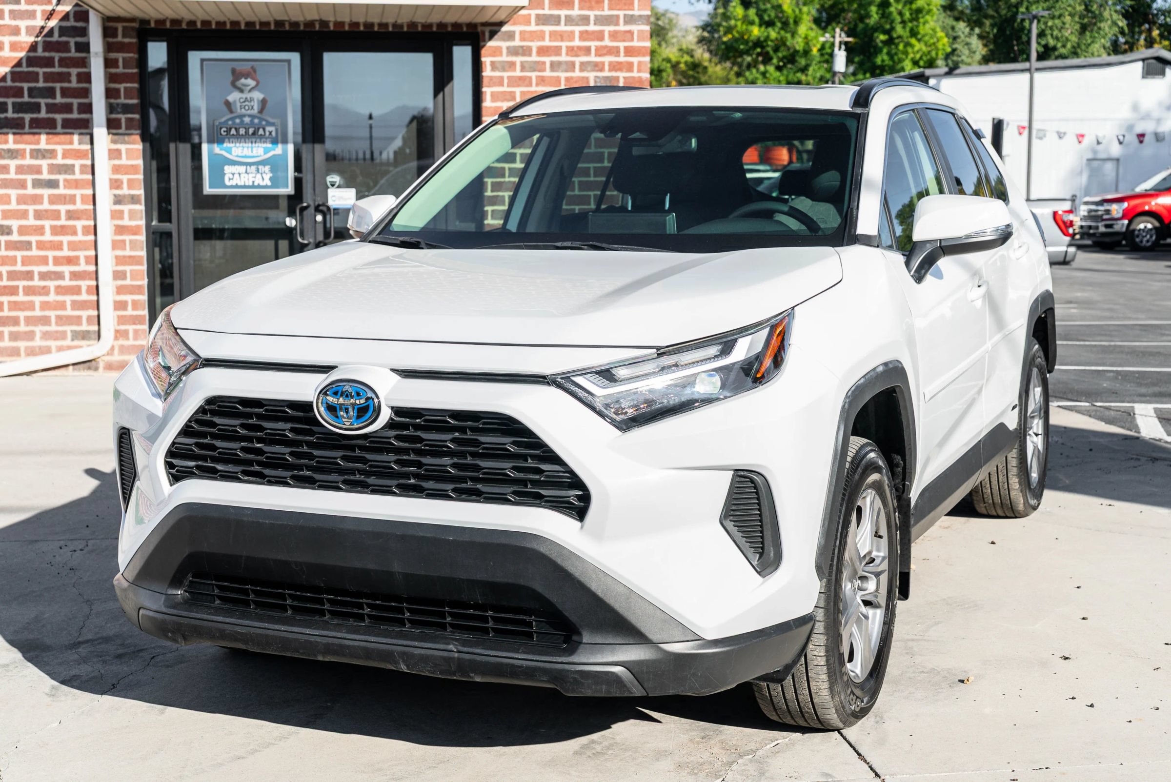 Used 2024 Toyota RAV4 XLE w/ Convenience Package AWD/4WD image 1