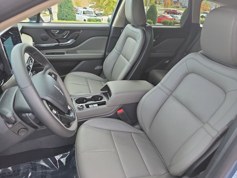 New 2026 Lincoln Corsair Premiere image 14